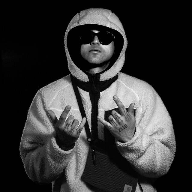 TSE NEW PHOTO